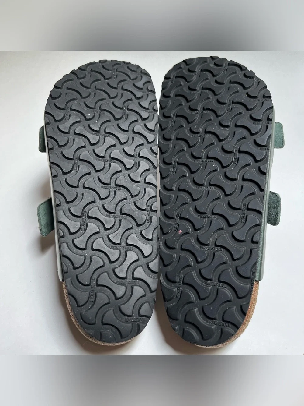 Birkenstock Arizona Men's Sandals in Olive Green